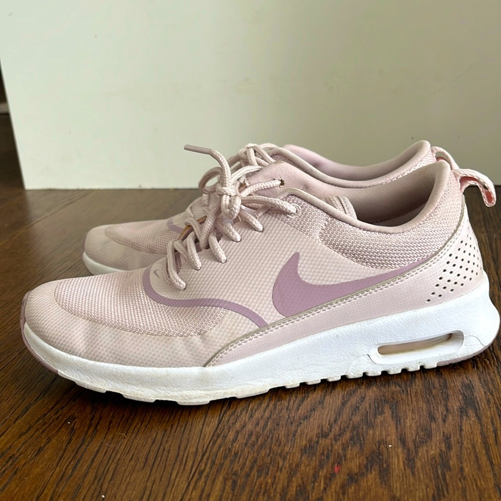 Women Nike running shoe